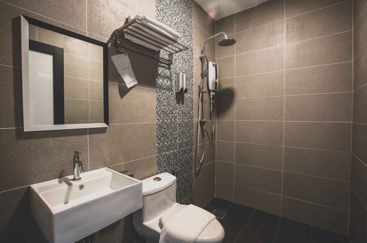 V3 Hotel & Residence Seri Alam Pasir Gudang Exterior photo